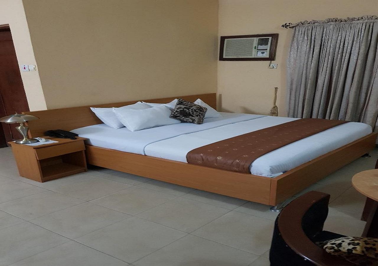 Citilodge Hotel & Conference Centre Newly Renovated อาบูจา ภายนอก รูปภาพ